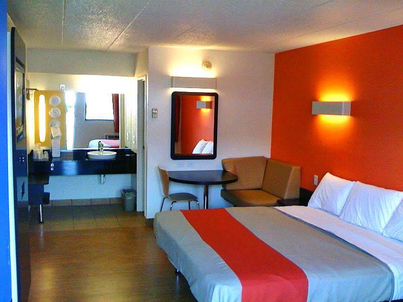 Motel 6-Columbus, Oh - Worthington Room photo